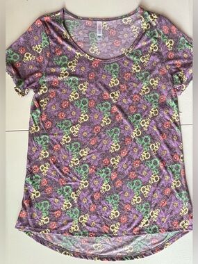 Lularoe Classic Tee - Size Small